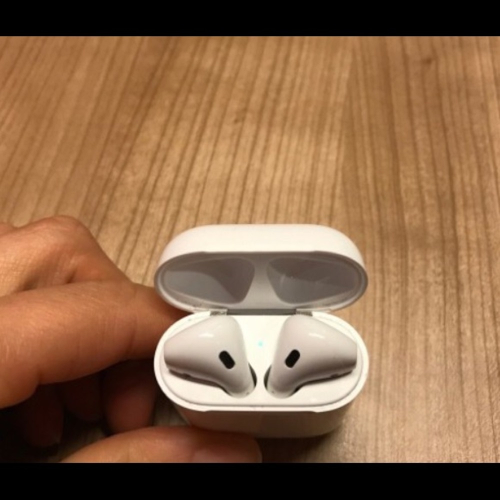 Wireless earphones